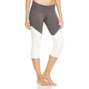 ALO Electra Gray Cropped Leggings
